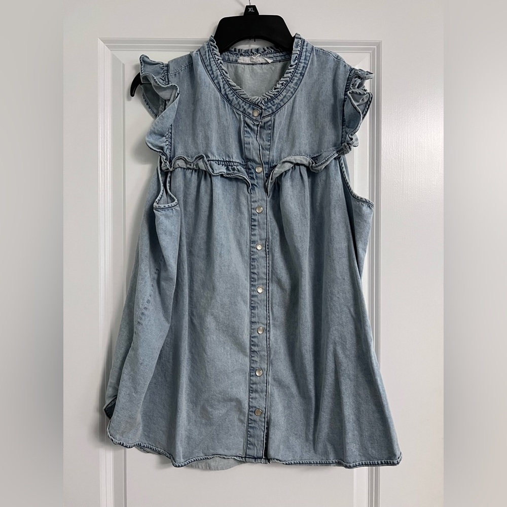 Women's Sleeveless Light Wash Blue Denim Blouse